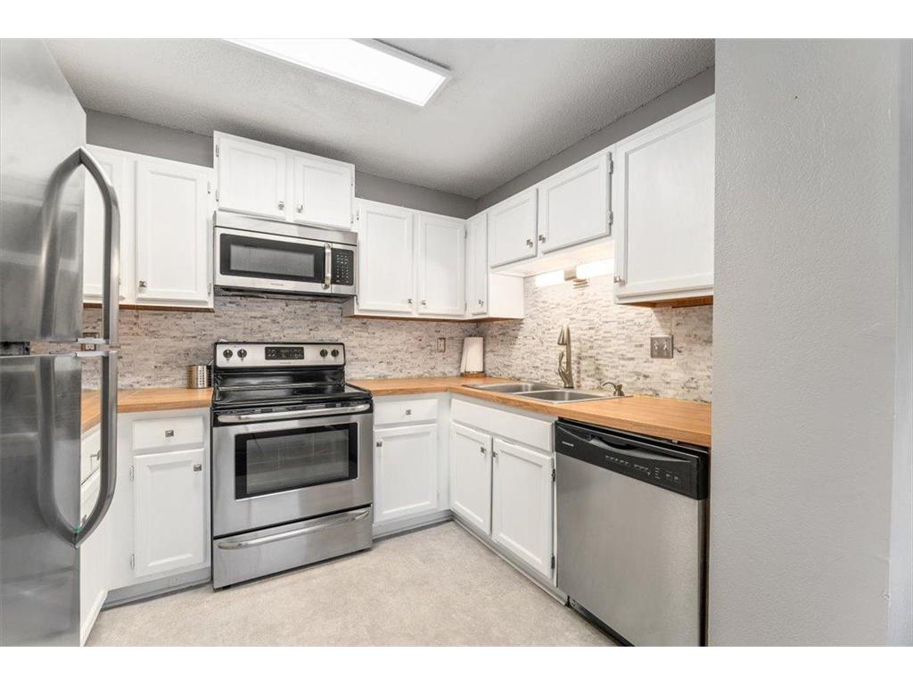 1205 63rd Lane Brooklyn Center MN 55430 7108221 image11