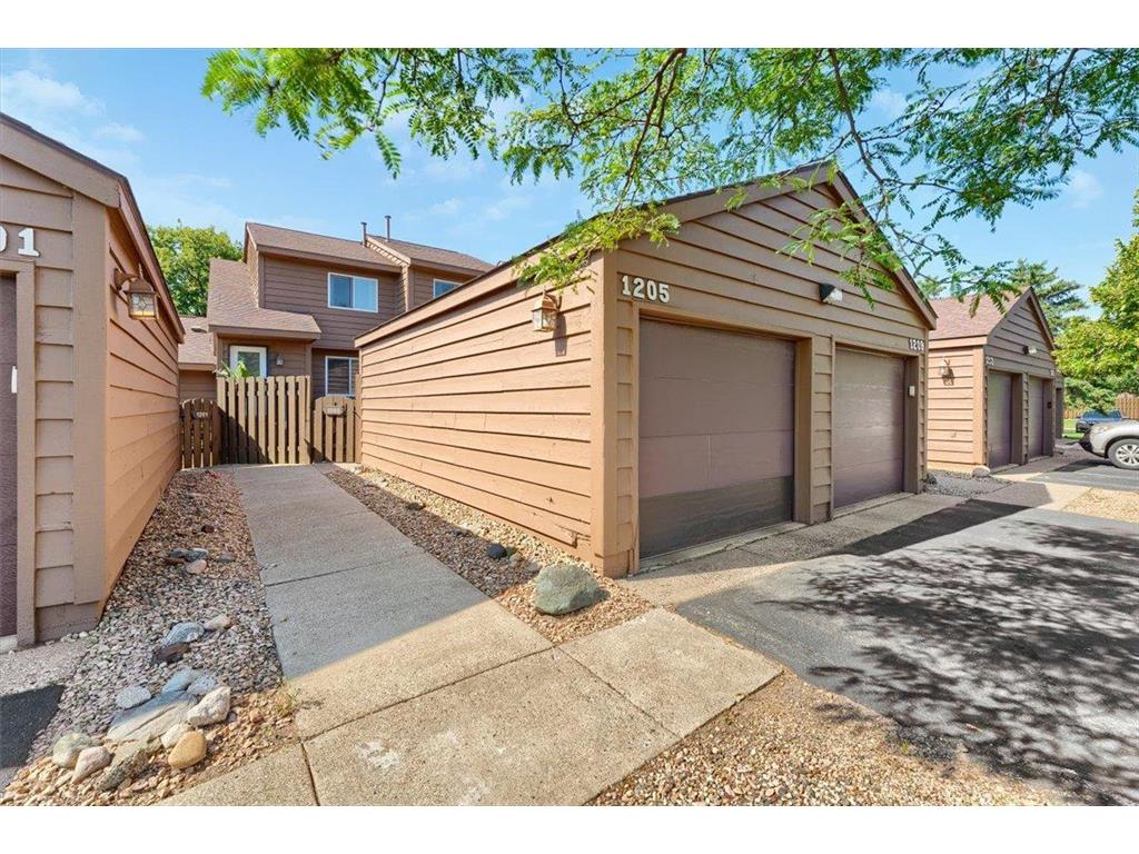 1205 63rd Lane Brooklyn Center MN 55430 7108221 image2