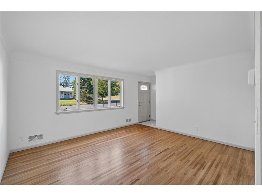 1205 8th Avenue S South Saint Paul MN 55075 7042030 image28