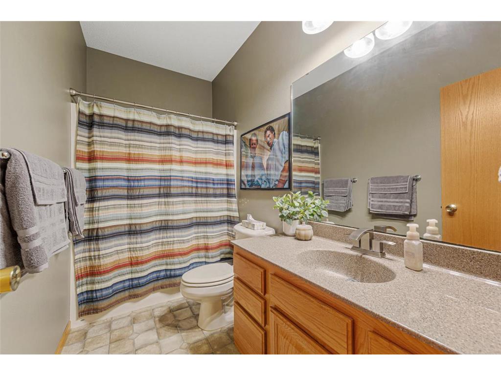 1205 Amber Lane Faribault MN 55021 6778720 image25