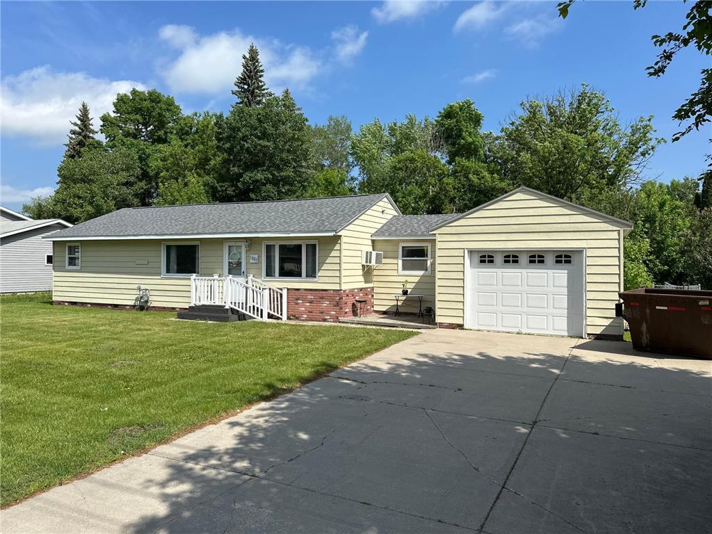 1205 Greenwood Street E Thief River Falls MN 56701 7089831 image1
