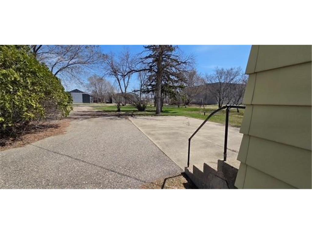 1205 N Nokomis Alexandria MN 56308 7001988 image31