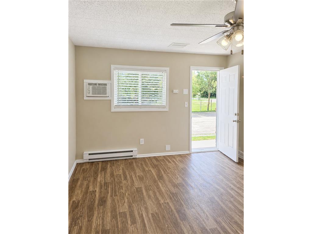 1205 S Sibley Avenue Litchfield MN 55355 7070498 image1