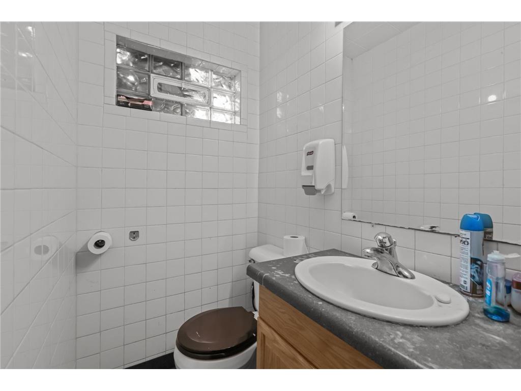 1205 University Avenue W Saint Paul MN 55104 6796795 image10