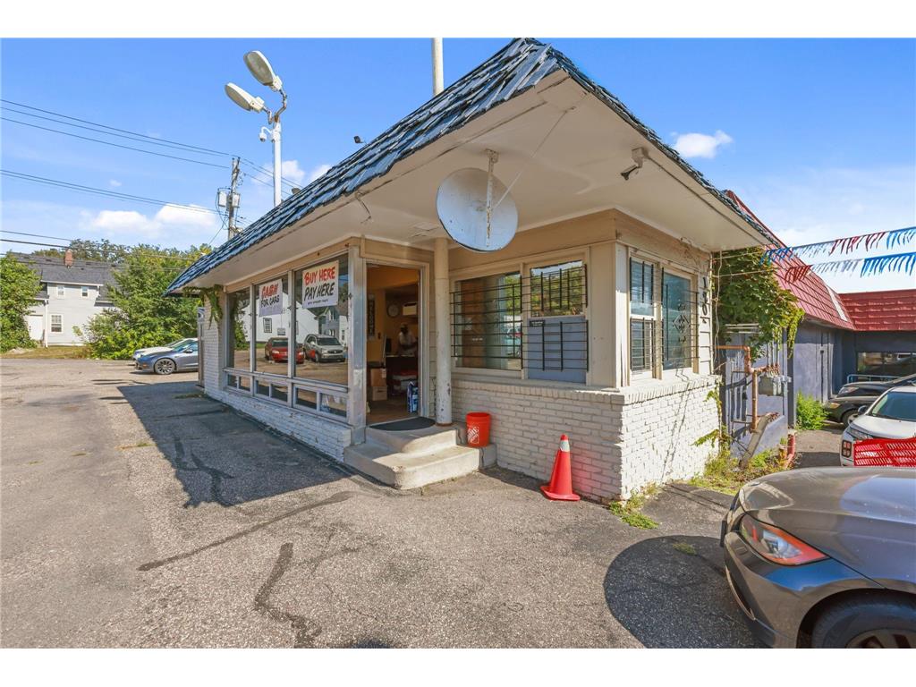 1205 University Avenue W Saint Paul MN 55104 6796795 image4