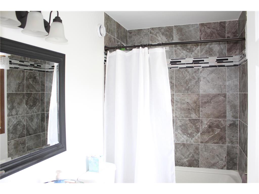 1205 Wendover Street NW Isanti MN 55040 7100186 image10