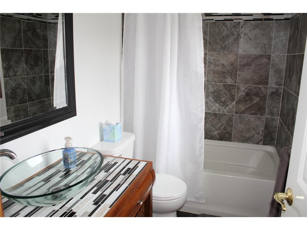 1205 Wendover Street NW Isanti MN 55040 7100186 image11