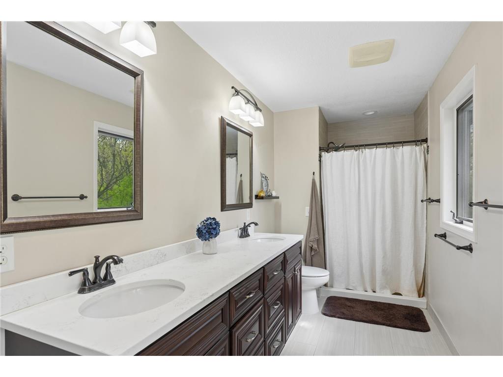 12054 Gantry Lane Apple Valley MN 55124 7066688 image25