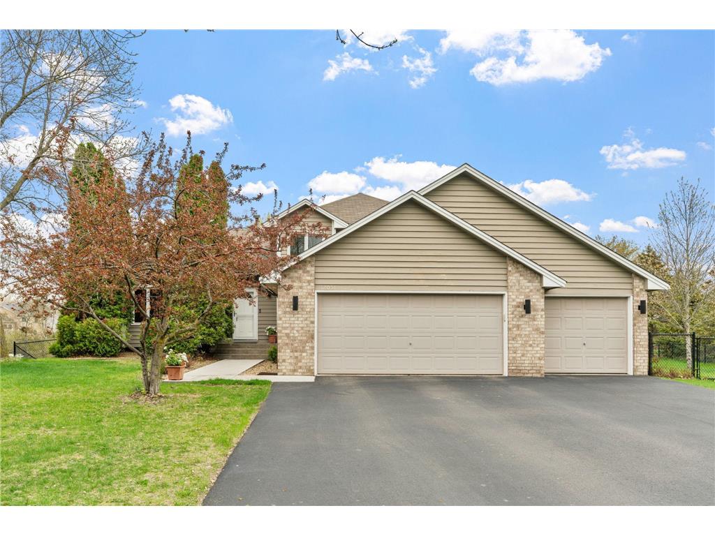 12058 Quay Street NW Coon Rapids MN 55433 6709875 image1