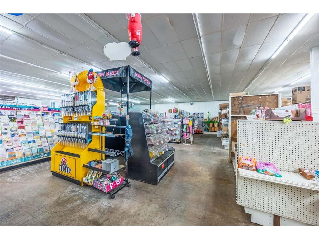 1206 E 25th Street Hibbing MN 55746 7084517 image7