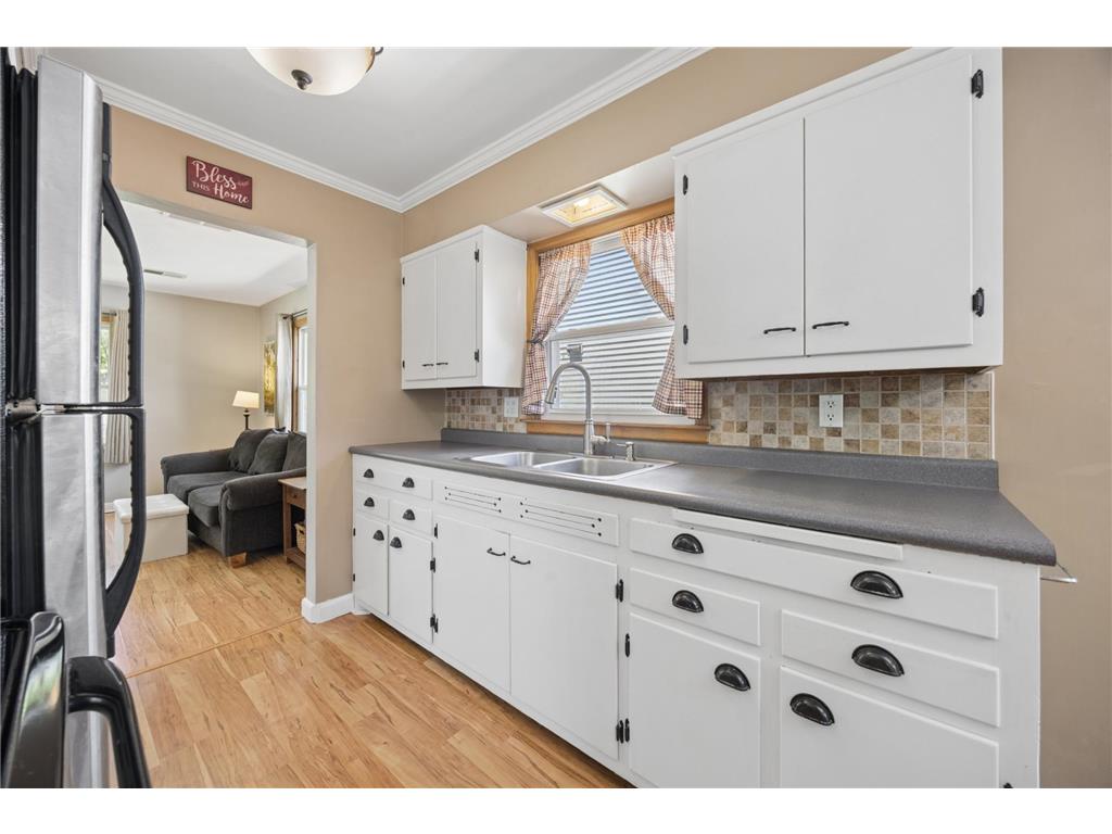 1206 Kilian Boulevard SE Saint Cloud MN 56304 7087563 image5