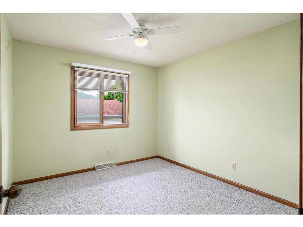 1206 Willow Street La Crescent MN 55947 7080015 image10
