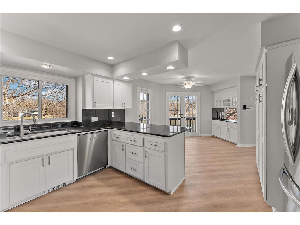 12060 48th Avenue N Plymouth MN 55442 - Schmidt 7009697 image10