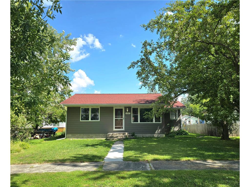 1207 1st Avenue E International Falls MN 56649 6769121 image1