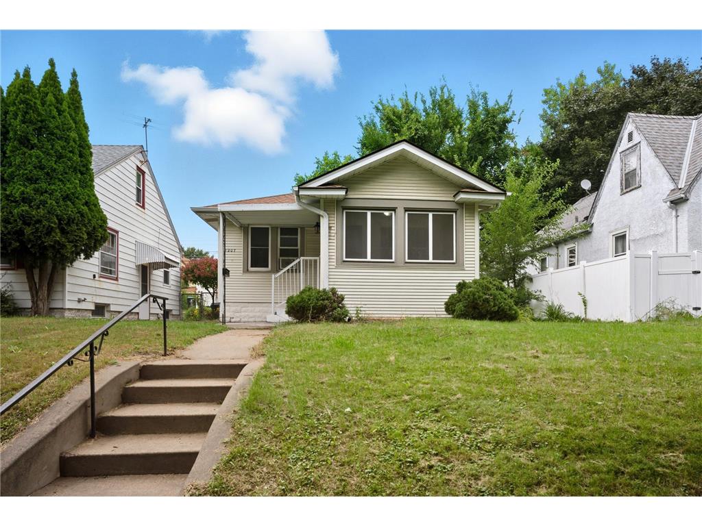 1207 5th Street E Saint Paul MN 55106 6815976 image1