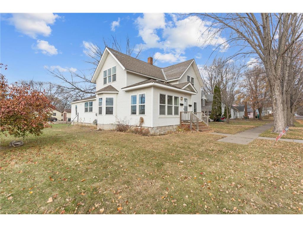 1207 Desoto Avenue N Glencoe MN 55336 6817546 image1