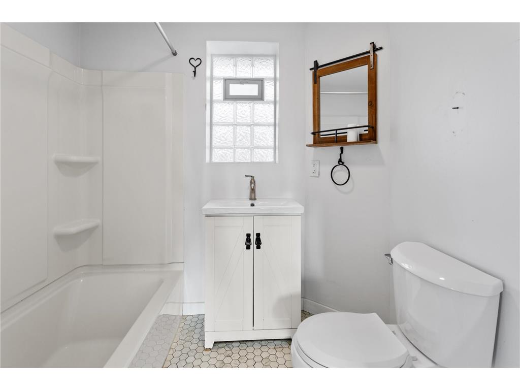 1207 Desoto Avenue N Glencoe MN 55336 6817546 image17