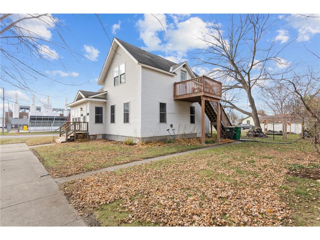 1207 Desoto Avenue N Glencoe MN 55336 6817546 image4