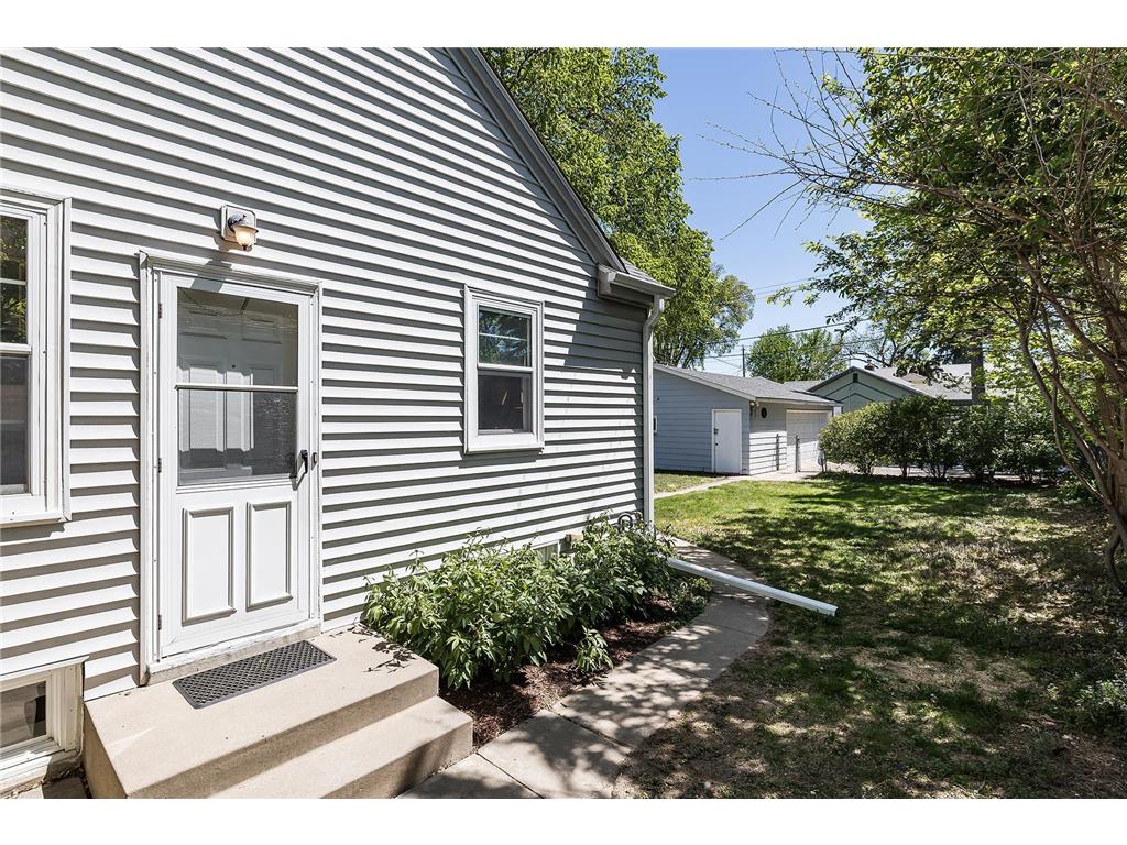 1207 E 54th Street Minneapolis MN 55417 7062295 image24