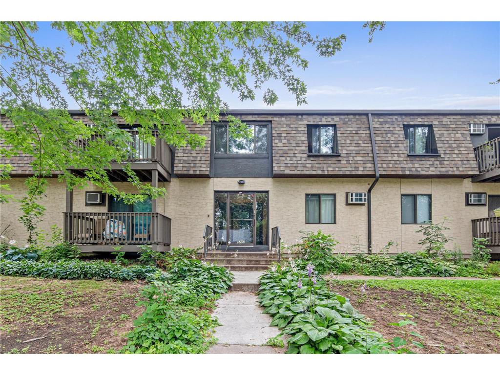1207 Hewitt Avenue #4 Saint Paul MN 55104 6755881 image1