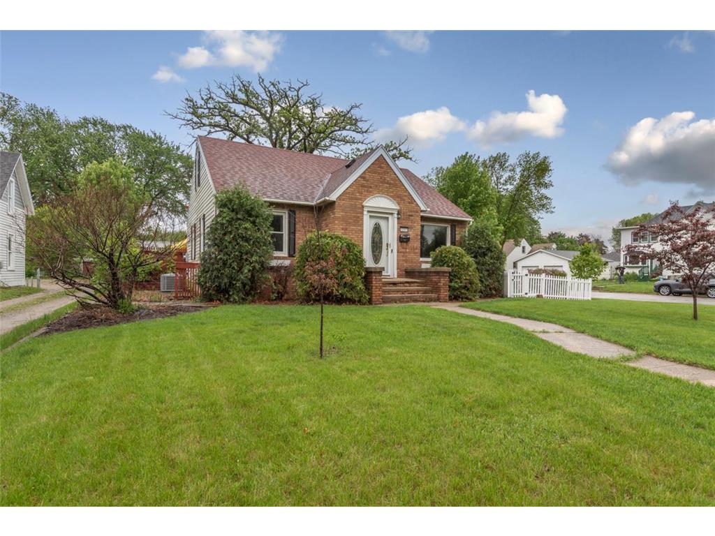 1207 S Cedar Avenue Owatonna MN 55060 6724461 image1