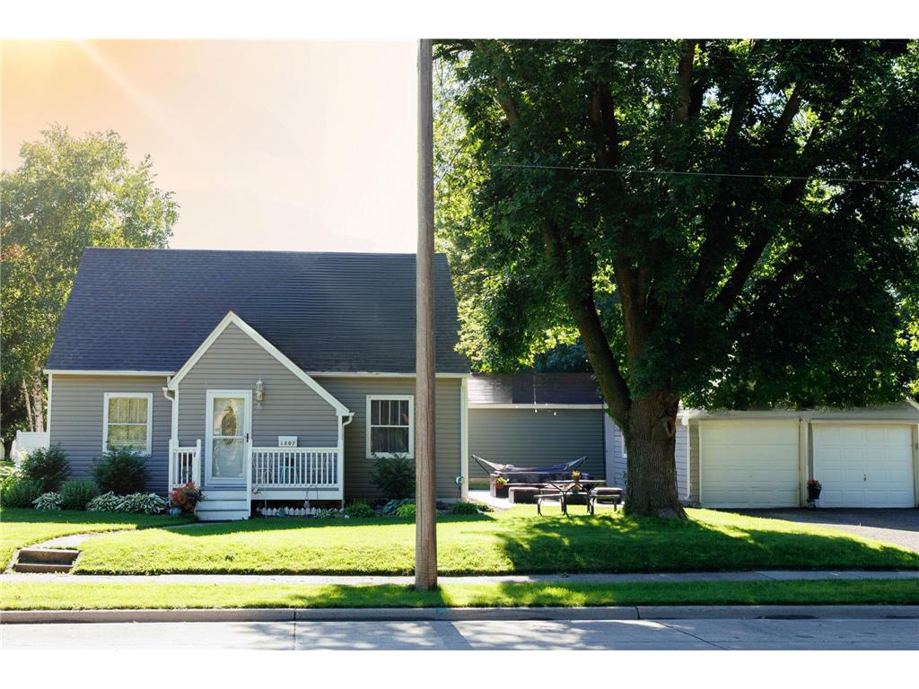 1207 S Elm Avenue Owatonna MN 55060 6563974 image1