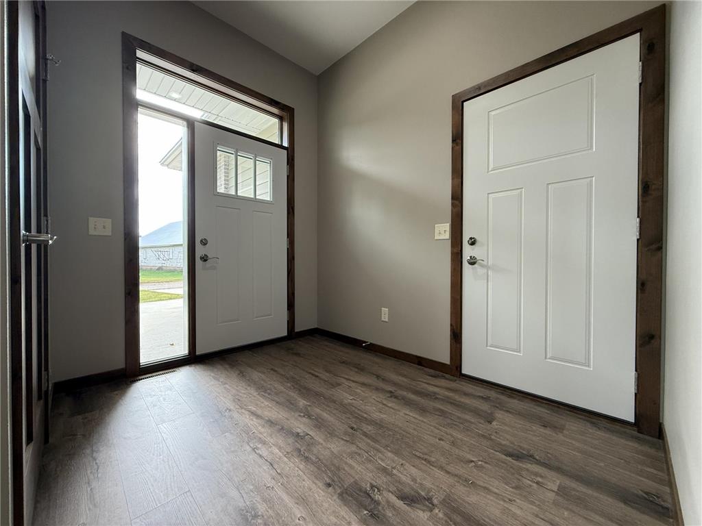 1207 S Shore Drive Worthington MN 56187 6798653 image7