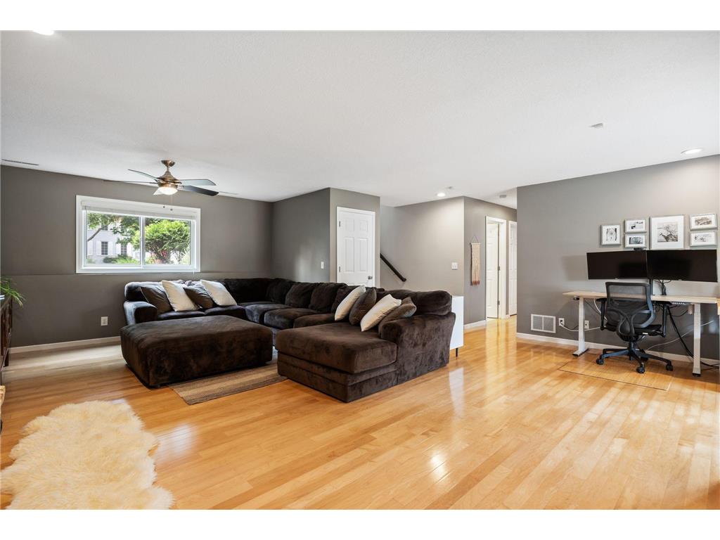 1207 Silverwood Road Woodbury MN 55125 7090561 image20