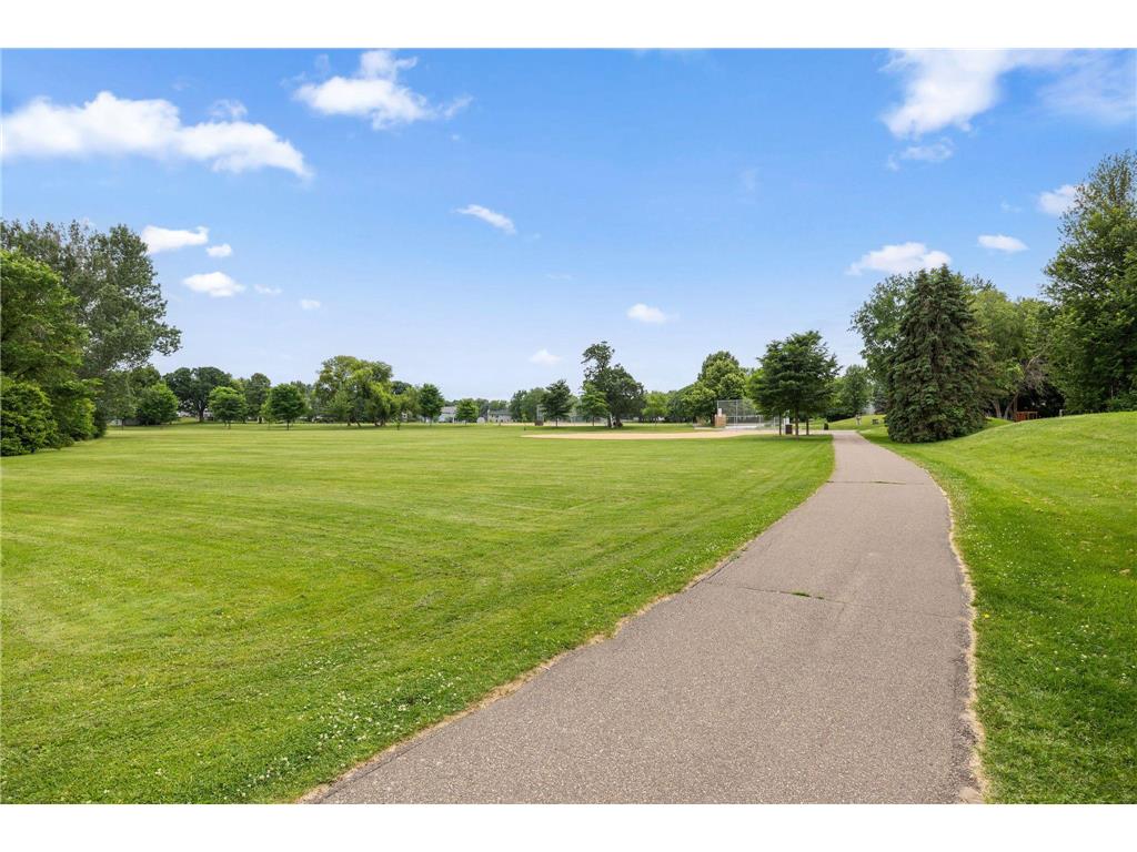 1207 Silverwood Road Woodbury MN 55125 7090561 image40