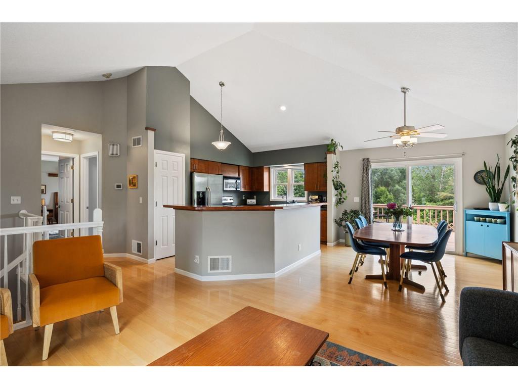 1207 Silverwood Road Woodbury MN 55125 7090561 image5