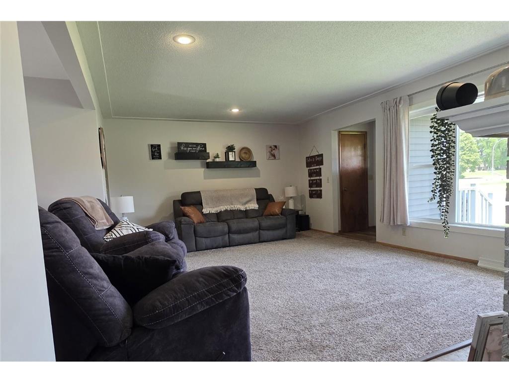 1207 W Park Avenue Olivia MN 56277 7099573 image14