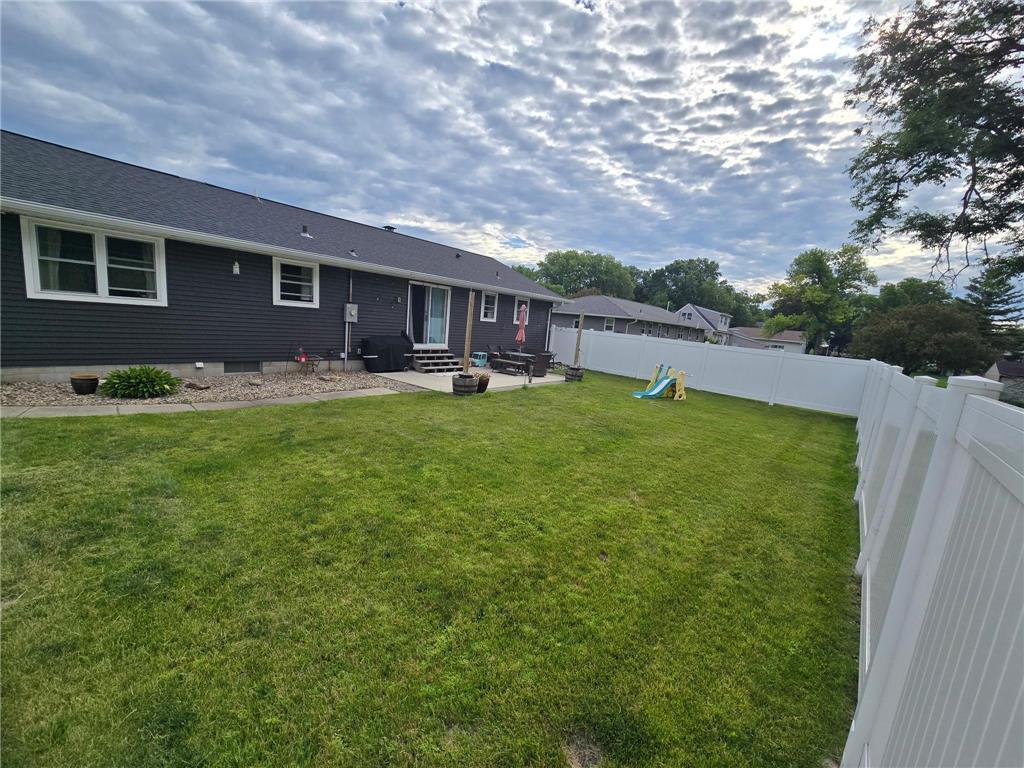 1207 W Park Avenue Olivia MN 56277 7099573 image6