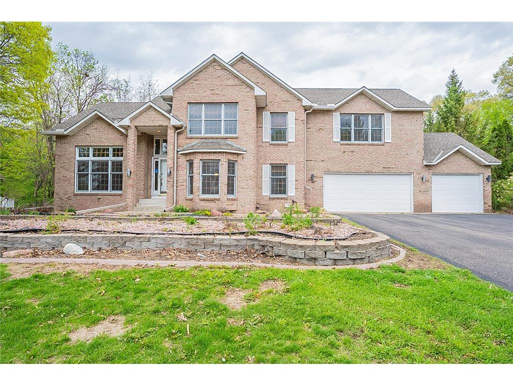 12071 Gantry Lane, Apple Valley, MN 55124 MLS 6199927 Edina Realty