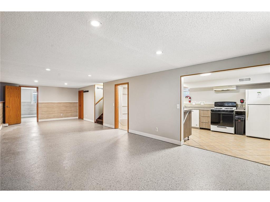 1208 36 1/2 Avenue NE Minneapolis MN 55418 7047956 image17