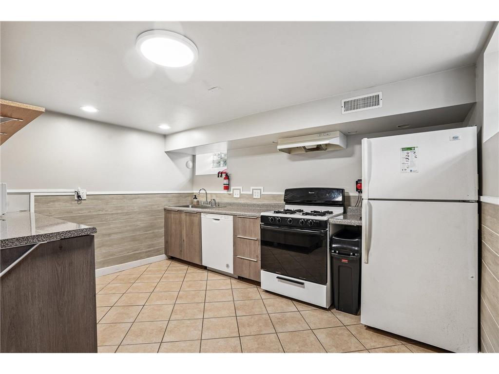 1208 36 1/2 Avenue NE Minneapolis MN 55418 7047956 image18