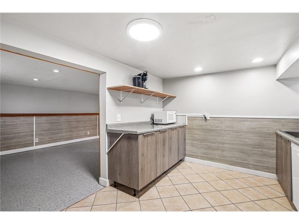 1208 36 1/2 Avenue NE Minneapolis MN 55418 7047956 image19