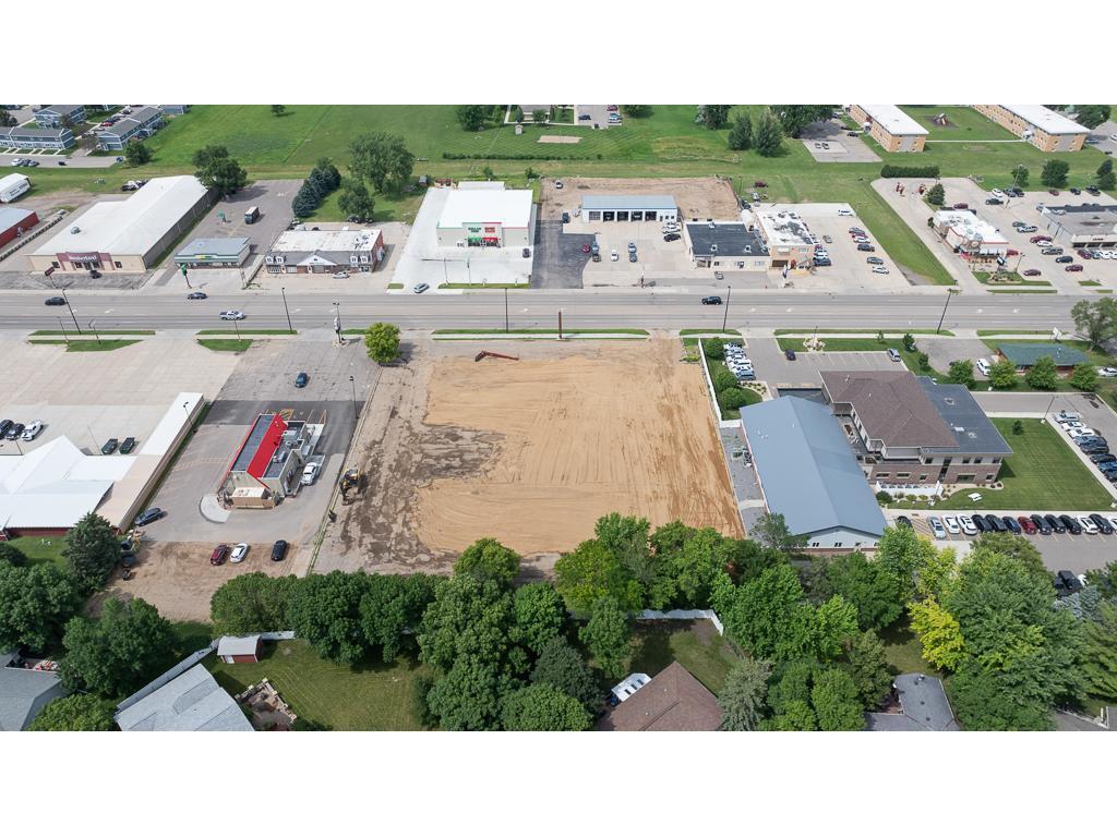 1208 E College Drive Marshall MN 56258 6570076 image4