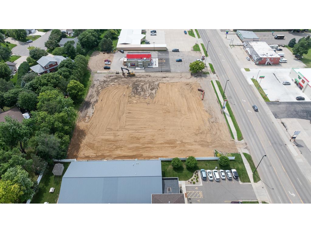 1208 E College Drive Marshall MN 56258 6570076 image9