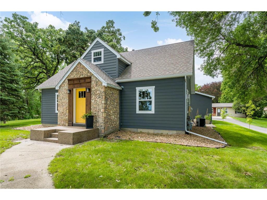 1208 E Elm Avenue, Waseca, MN, 56093 MLS 6562908 Edina Realty