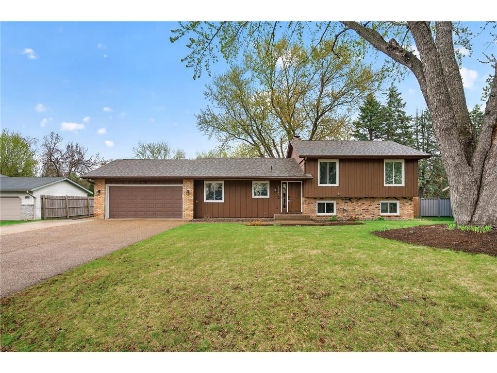 1208 Echo Drive Burnsville MN 55337 7049244 image1