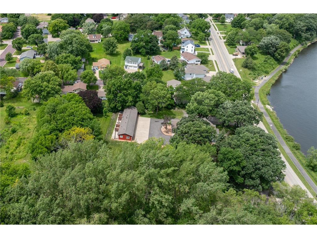 1208 Elm Avenue E Waseca MN 56093 - Clear Lake 6562682 image1