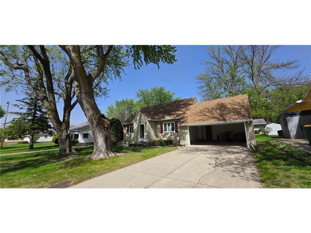 1208 Kent Avenue Albert Lea MN 56007 7073673 image3