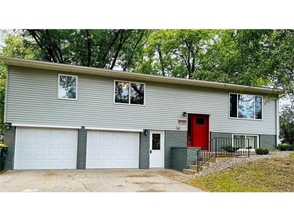 1208 S Halvorson Street, Redwood Falls, MN, 56283 MLS 6264273