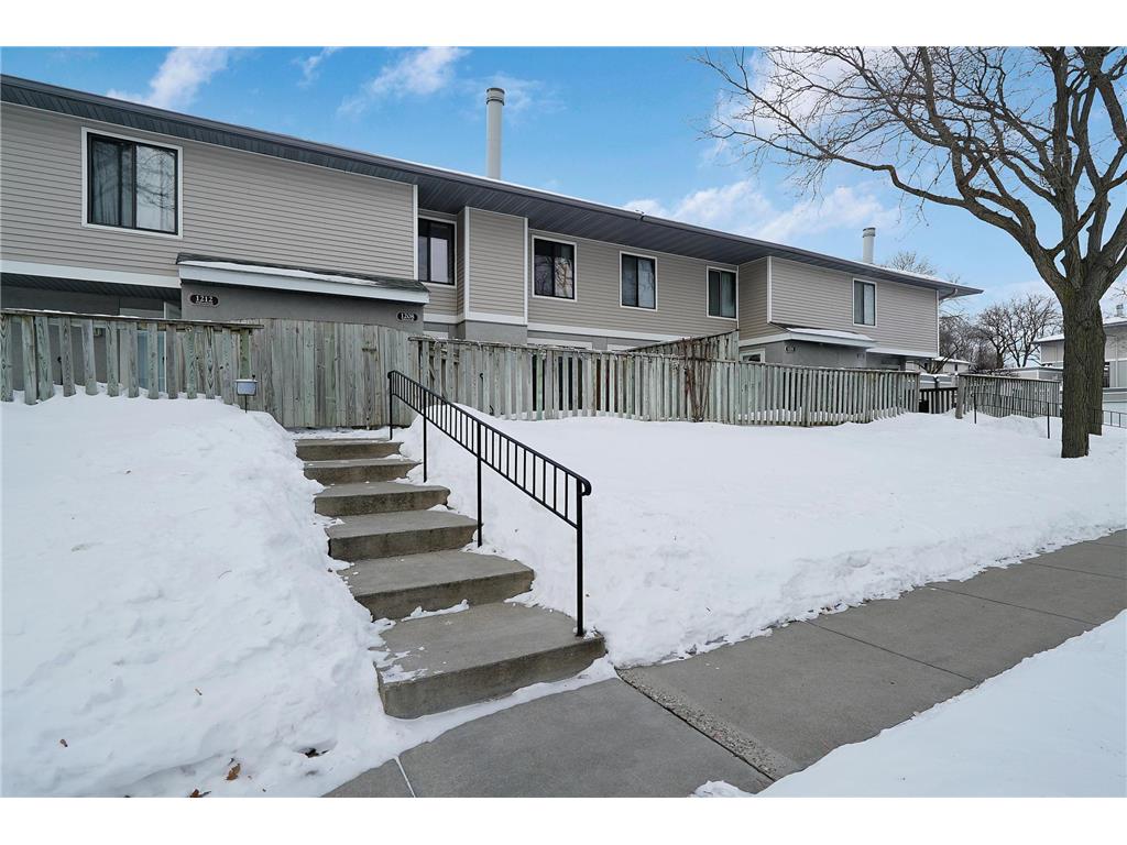 1208 Trailwood S Hopkins MN 55343 6327666 image1