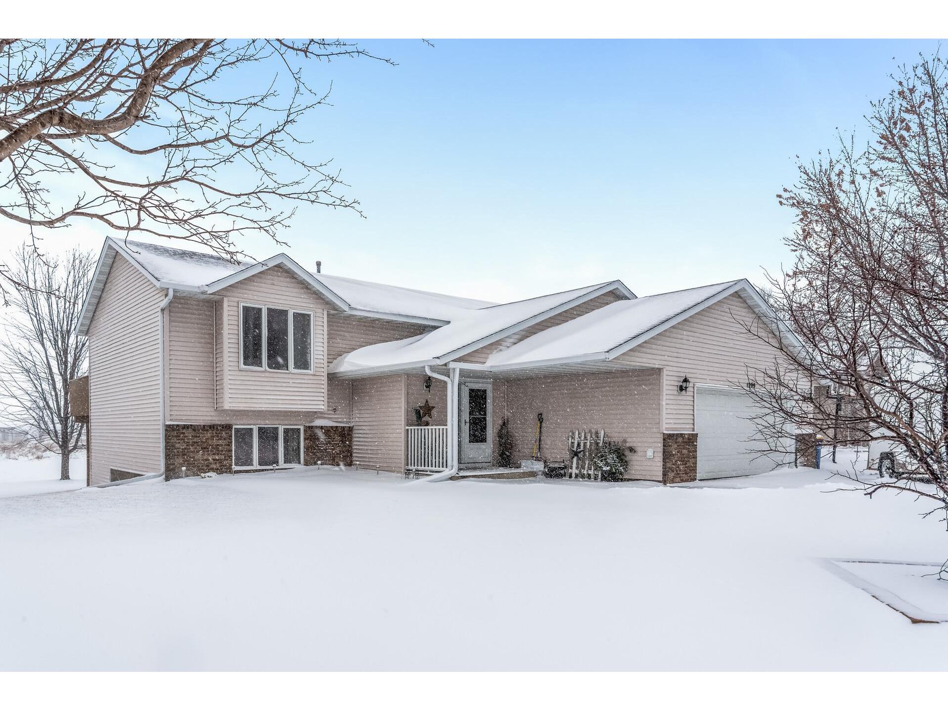 1209 19th Street SW, Faribault, MN, 55021 MLS 5723648 Edina Realty