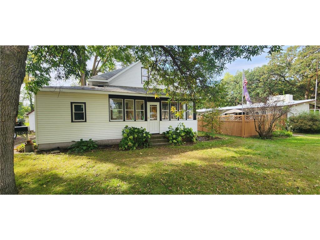 1209 1st Street Princeton MN 55371 6789163 image1