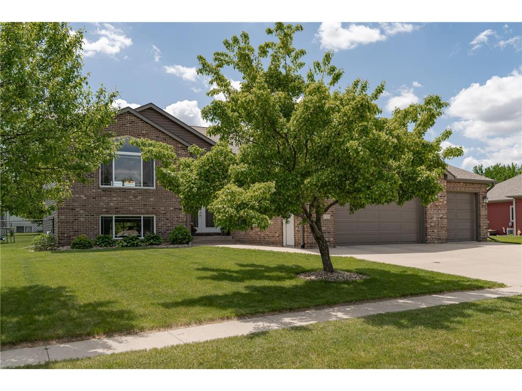1209 6th Street NW Dodge Center MN 55927 6539260 image1