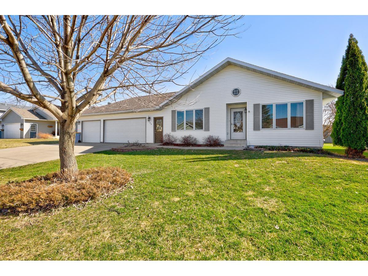 1209 Bellflower Lane, Owatonna, MN 55060 MLS 5733272 Edina Realty