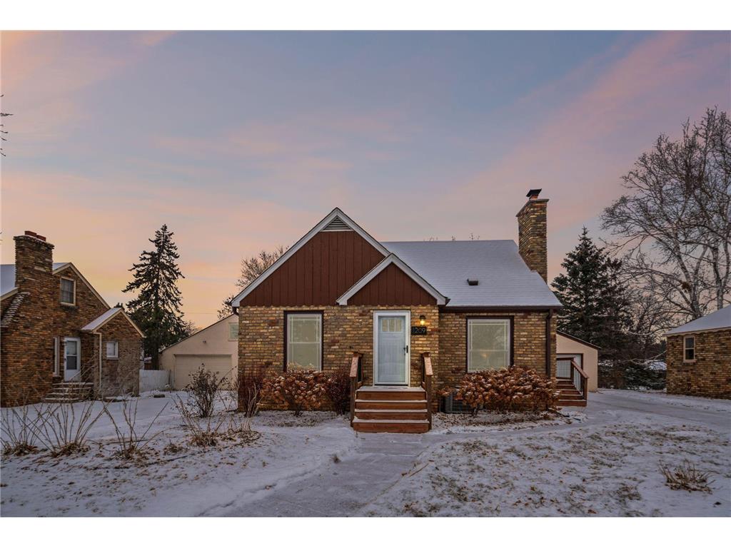 1209 Garden Avenue Roseville MN 55113 6648018 image1