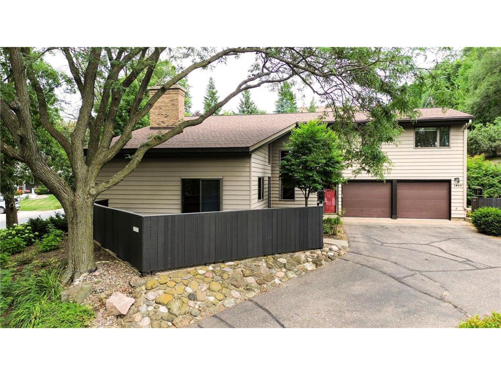 1209 Golf View Drive River Falls WI 54022 6766558 image1